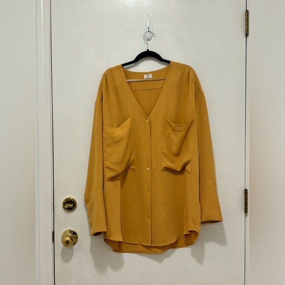 Aritzia Wilfred - Flowy Mustard Blouse. Size L - Picture 1 of 10